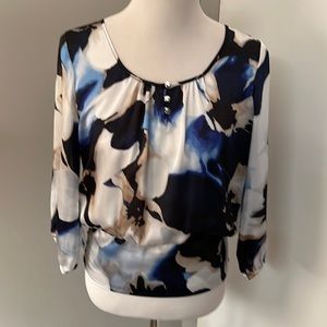 WHBM Blouse - Banded bottom - elastic back.